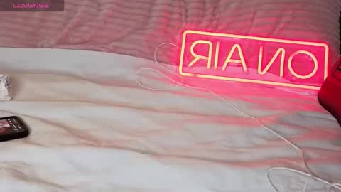 Snapshot of sweetpuddles chatting on March 24, 4:01 pm sweetpuddles online show from March 24, 4:01 pm