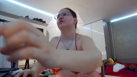 SweetRaisa online show from March 6, 6:37 pm
