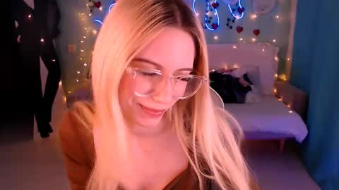 Snapshot of sweetrichal chatting on February 17, 1:15 am sweetrichal online show from February 17, 1:15 am