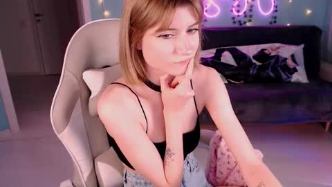 Snapshot of sweetrichal chatting on October 17, 9:17 pm sweetrichal online show from October 17, 9:17 pm