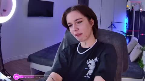 Alice online show from March 24, 10:15 pm