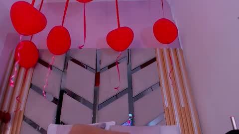 Snapshot of sweetsalome_01 chatting on February 22, 5:22 pm sweetsalome_01 online show from February 22, 5:22 pm