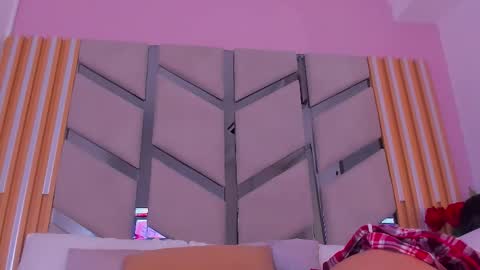 Snapshot of sweetsalome_01 chatting on February 25, 12:15 pm sweetsalome_01 online show from February 25, 12:15 pm