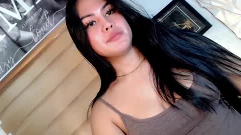 Snapshot of sweetsam14 chatting on March 7, 1:42 am sam online show from March 7, 1:42 am