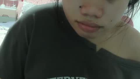 Snapshot of sweetsexy18 chatting on March 3, 8:16 am sweetsexy18 online show from March 3, 8:16 am