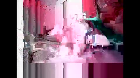 Snapshot of sweetsexy18 chatting on December 4, 7:28 am sweetsexy18 online show from December 4, 7:28 am