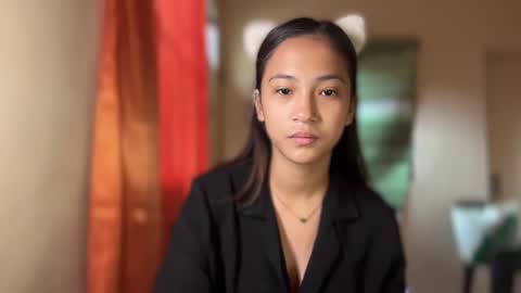 Mia online show from March 13, 12:06 am