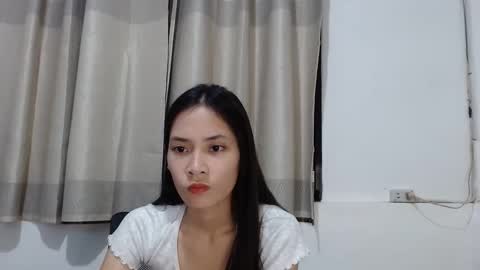 Snapshot of sweetsexygirl20 chatting on December 4, 11:08 am Mia online show from December 4, 11:08 am