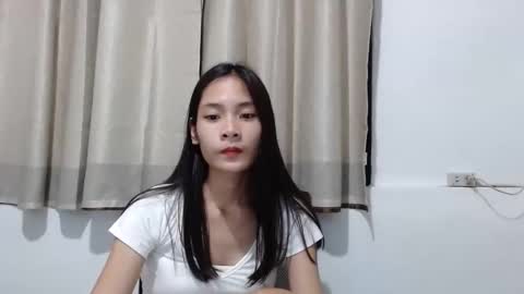 Snapshot of sweetsexygirl20 chatting on December 6, 8:48 am Mia online show from December 6, 8:48 am