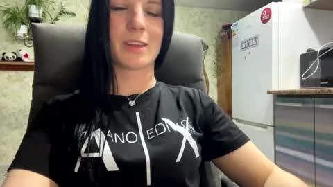 Sweet Shy online show from April 2, 6:05 pm