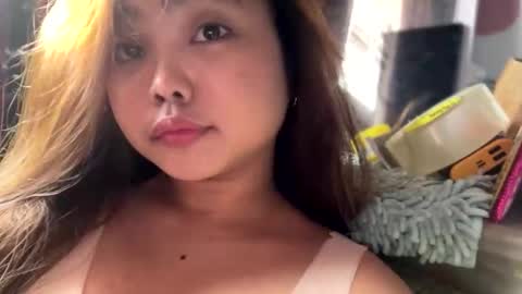 Snapshot of sweetspicyy chatting on March 28, 3:06 am sweetspicyy online show from March 28, 3:06 am