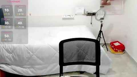 lili online show from November 16, 4:07 am