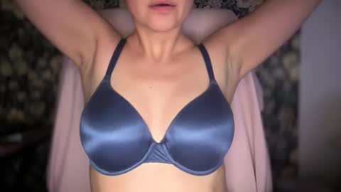 sweetssmashed online show from November 3, 11:15 pm