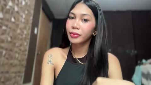 Snapshot of sweetstares chatting on October 29, 3:31 am yanny online show from October 29, 3:31 am