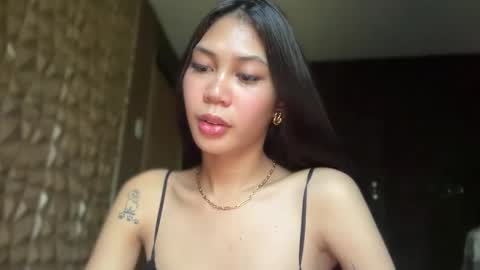 Snapshot of sweetstares chatting on November 5, 2:22 am yanny online show from November 5, 2:22 am