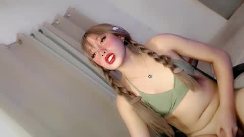 Snapshot of sweetsugarplum1 chatting on March 8, 2:04 am FATIMA online show from March 8, 2:04 am