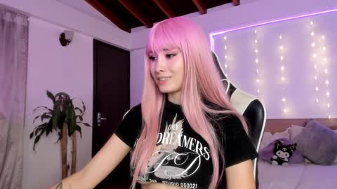 Snapshot of sweett_catt1 chatting on December 27, 5:52 am Cat independent model online show from December 27, 5:52 am