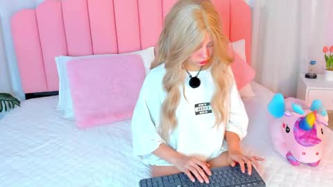 sweett_fire online show from April 18, 5:39 pm