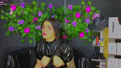Snapshot of sweett_mollyy chatting on May 10, 7:57 am Molly - INDEPENDENT MODEL online show from May 10, 7:57 am