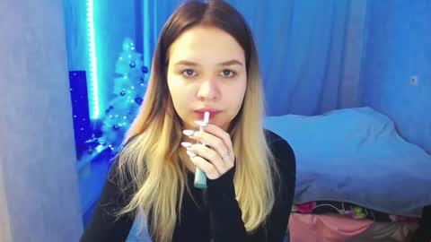 Snapshot of sweettchloe chatting on December 23, 11:04 am SweetTChloe online show from December 23, 11:04 am