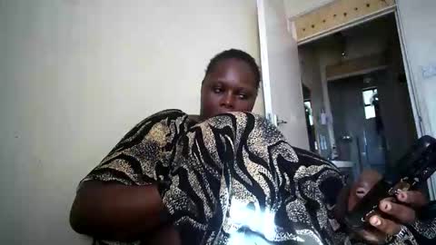 Snapshot of sweetthick_2 chatting on May 3, 1:17 pm PEACHES online show from May 3, 1:17 pm