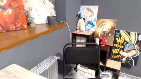 Snapshot of sweettie_candy chatting on July 31, 8:25 am Milena online show from July 31, 8:25 am