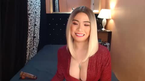 Ms trixiee online show from December 4, 5:49 am