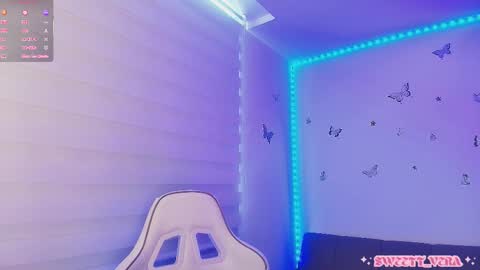 Veronica Independent Model online show from March 27, 1:55 pm