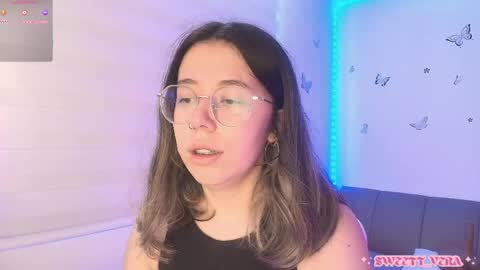 Veronica Independent Model online show from May 1, 2:10 pm