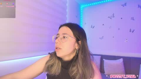 Veronica Independent Model online show from May 19, 12:55 pm