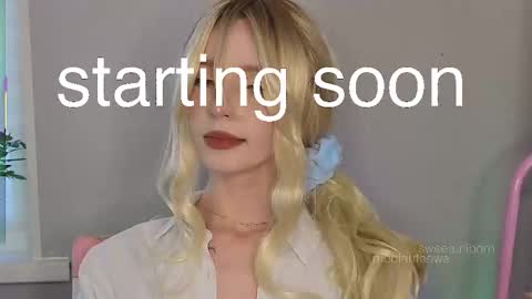 Snapshot of sweetuniporn chatting on October 19, 9:10 am Elis a little vacation Ill be here Saturday my schedules in bio online show from October 19, 9:10 am