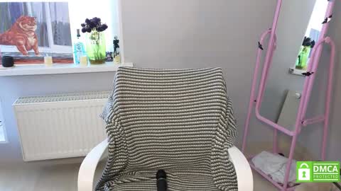 Elis  a little vacation Ill be here Saturday my schedules in bio online show from March 21, 8:19 am