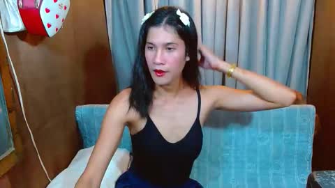 Snapshot of sweetvictoria2000 chatting on March 5, 8:32 am sweetvictoria2000 online show from March 5, 8:32 am