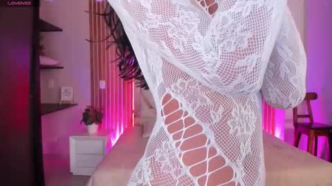 sweetviolet___ online show from September 27, 12:21 pm