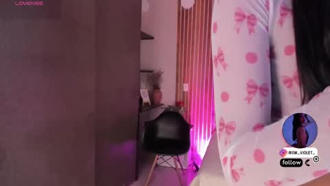 sweetviolet___ online show from May 17, 12:34 pm