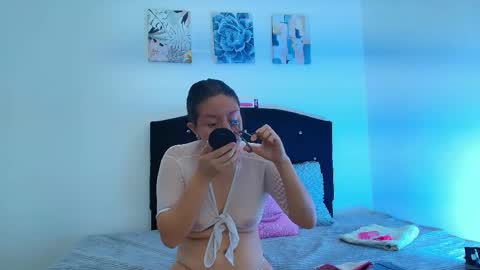 Snapshot of sweetx__mia chatting on May 11, 11:38 am Mia online show from May 11, 11:38 am