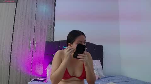 Mia online show from July 4, 6:14 pm