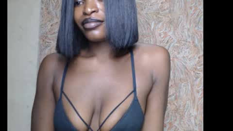sweetxxboobsx online show from September 23, 9:18 pm