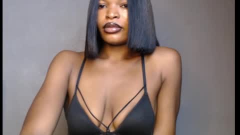 sweetxxboobsx online show from May 5, 8:11 am