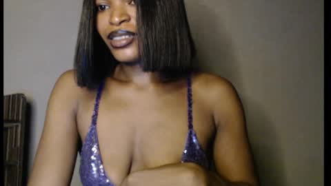 sweetxxboobsx online show from May 14, 8:21 am