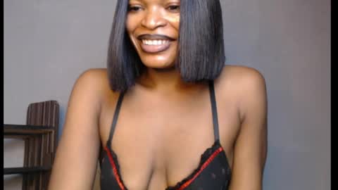sweetxxboobsx online show from May 19, 9:37 am