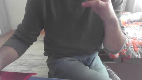 Snapshot of sweety_boy21 chatting on January 11, 1:32 pm sweety_boy21 online show from January 11, 1:32 pm