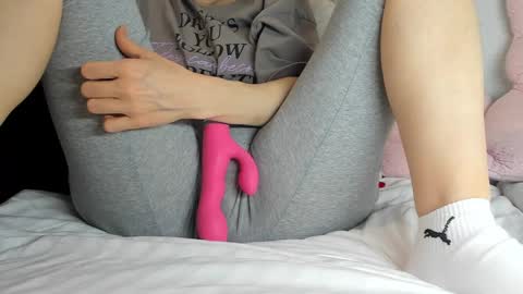 Mia online show from December 26, 10:52 pm