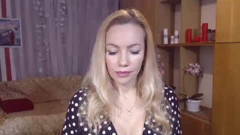 Snapshot of sweety_friend chatting on December 1, 8:31 pm Sweety friend online show from December 1, 8:31 pm