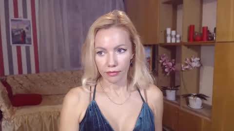 Snapshot of sweety_friend chatting on November 4, 7:57 pm Sweety friend online show from November 4, 7:57 pm