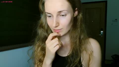 sweety_fruits online show from February 25, 5:25 pm