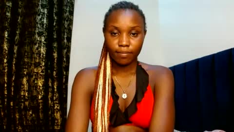 Snapshot of sweety_spixxy chatting on June 23, 9:13 pm Dolly online show from June 23, 9:13 pm
