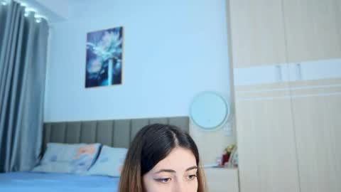 Snapshot of sweety_vikky chatting on May 27, 12:07 am Vikky online show from May 27, 12:07 am