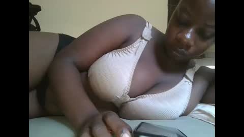 sweetyass25 online show from October 21, 6:03 am