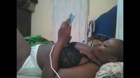 sweetyass25 online show from February 27, 6:08 pm